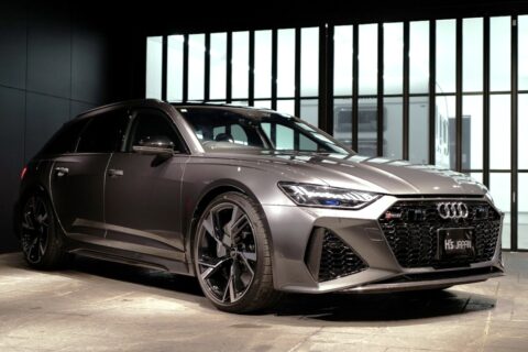 東京　高価買取　アウディ RS6アバント エアサスペンション車 4WD
